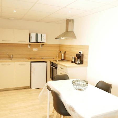 Appartement Avec Chambre - Entree Spa Incluse Bourbon-Lancy Luaran gambar